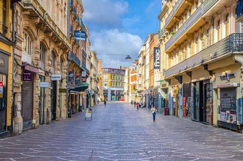 Redynamiser les centres-villes par le commerce, c’est possible !
